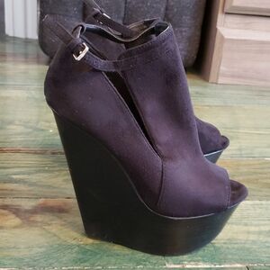 Bakers wedge platform sandal size 7